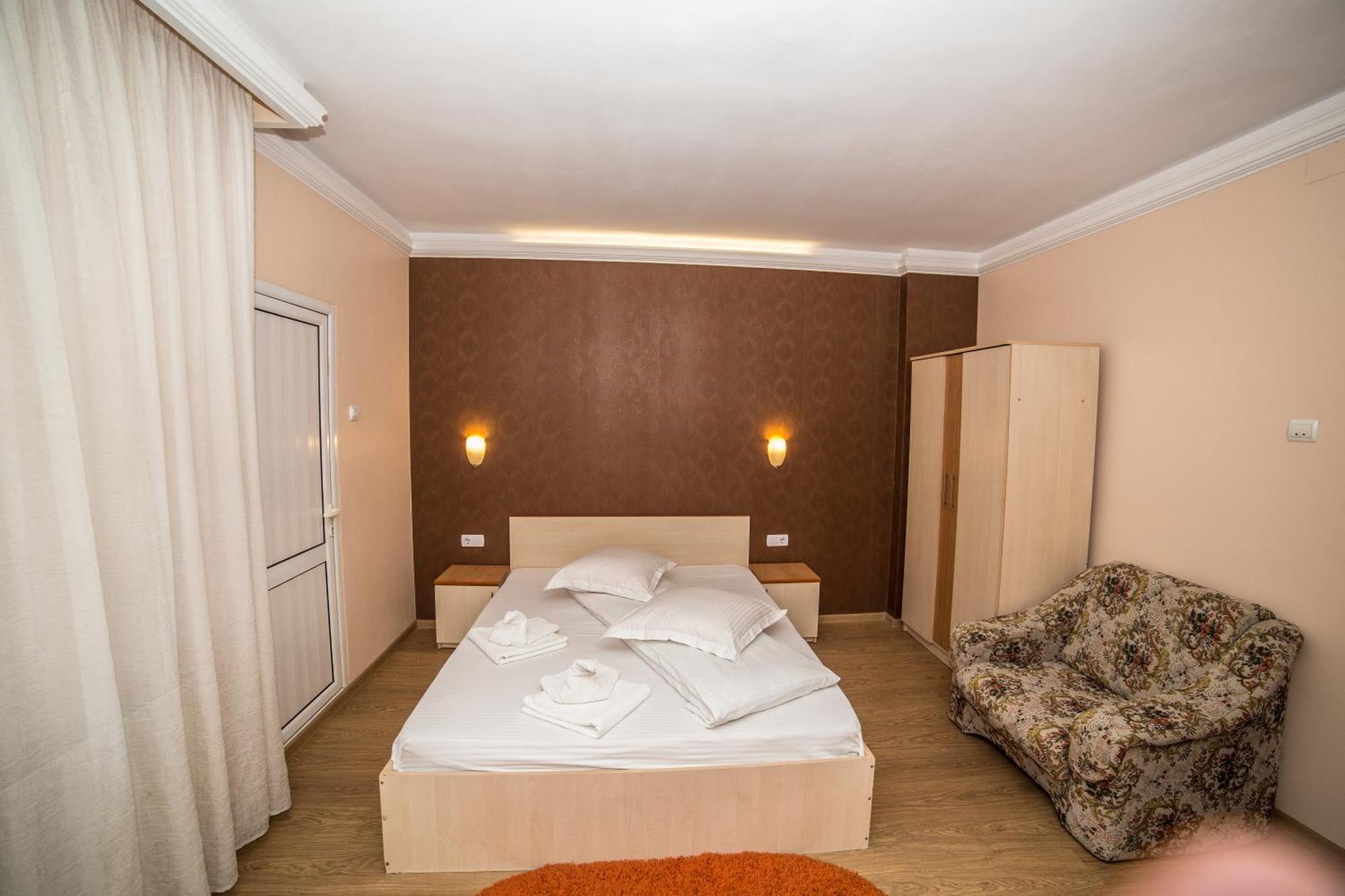 Guesthouse Magic Băile Herculane Habitación foto